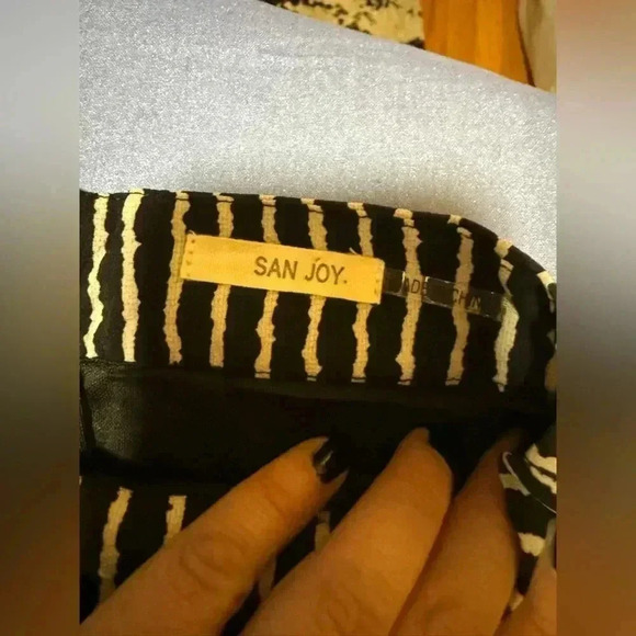 San Joy Striped Shorts/Skirt - Picture 7 of 7